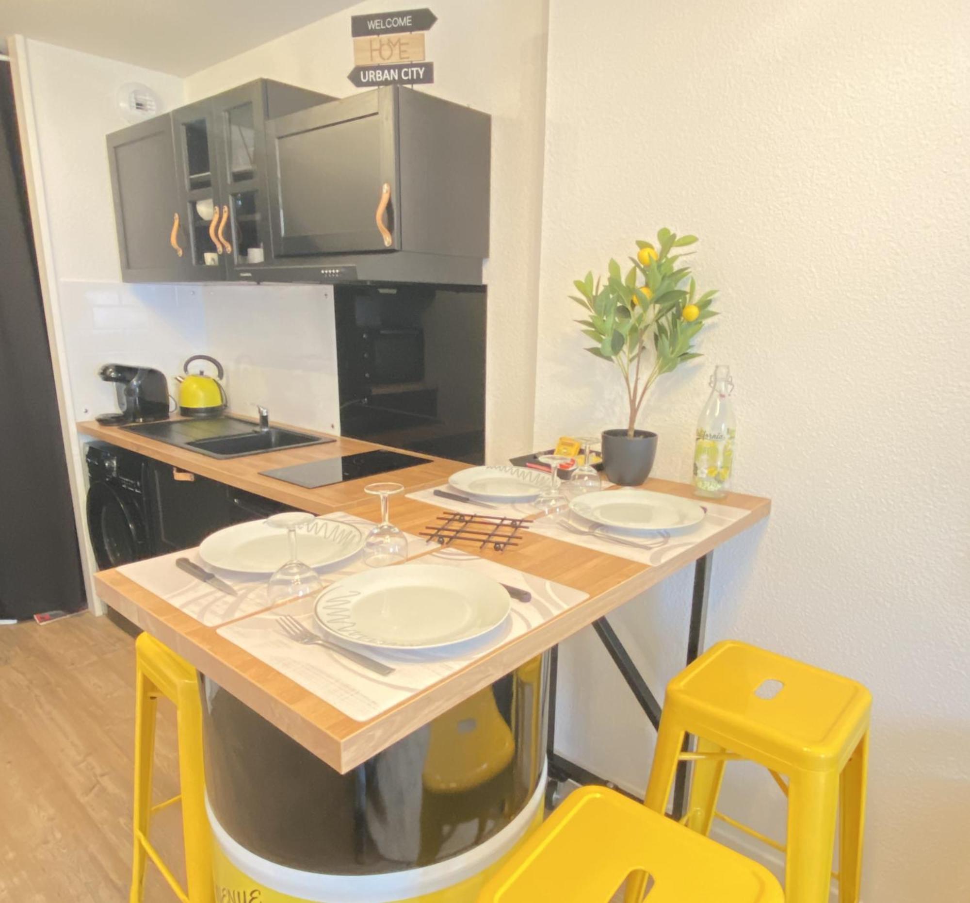 L Escapade Lourdaise Balcon Parking Wifi ville Lourdes Extérieur photo